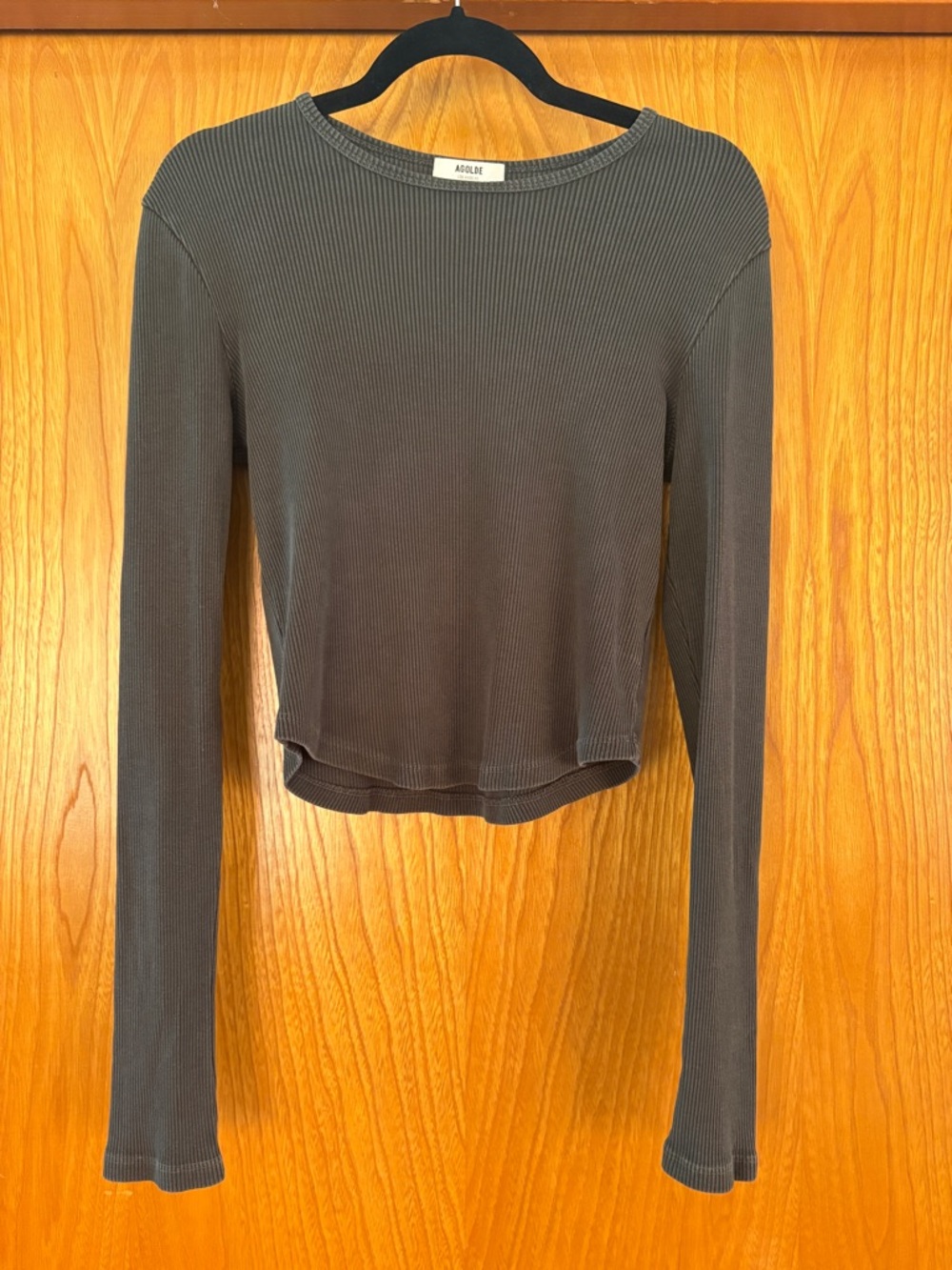 Agolde Ribbed Long-Sleeve Crop Top - Charcoal